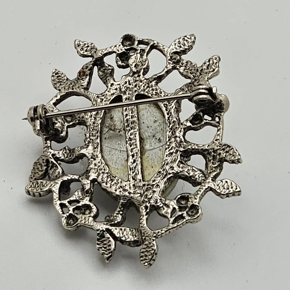 Vintage Antique Pearlescent Silver Tone Art Nouveau Victorian Pin Brooch